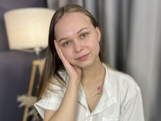 ElwynaBucher's Live fetish cam Profile Image