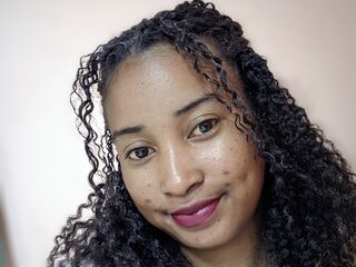 FarasoaMariela's Cam videos live Profile Image