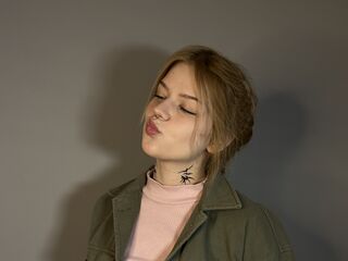 MaxineHaines's Lesbian live cam shows Profile Image