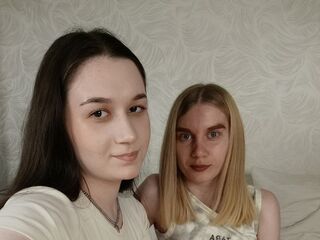 MerylAndOra's Live cam submissive Profile Image