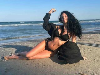 MiaLunnah's XLoveCam live cam performers Profile Image