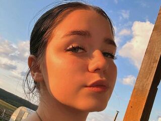 MilanaStrain's Webcam Profile Image