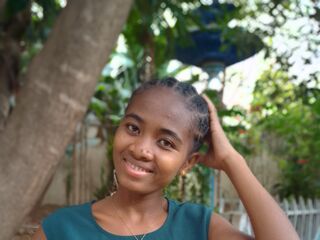 TsaraFelicite's HD cam live shows Profile Image