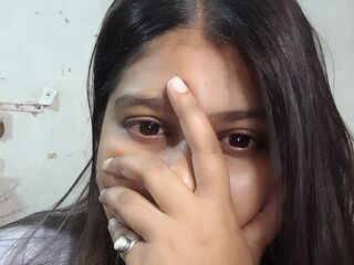 ZubiaKhan's Asian live cam performers Profile Image